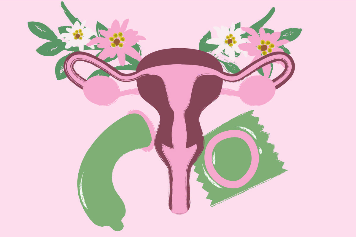 A imagem apresenta uma ilustração estilizada do sistema reprodutivo feminino, com um útero central em tons de rosa e marrom. Ao redor do útero, há flores em rosa e branco, além de um preservativo e um objeto em forma de banana, ambos em cores verde e rosa, dispostos de maneira artística. O fundo é de cor rosa claro.