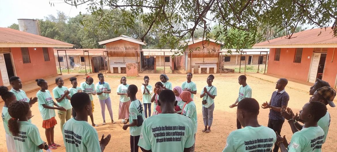 O Finsjor pretende preparar jovens raparigas guineenses para serem líderes em comunidades e promotoras da paz