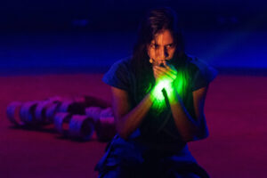 'Para - Rio de Memórias' une urbano e ancestral no teatro - 15/04/2025 - Mise-en-scène