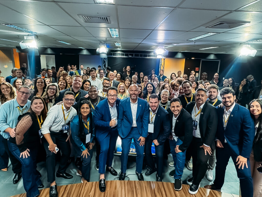 Com a presença de centenas de empresários, o evento teve como objetivo conectar empreendedores brasileiros a investidores internacionais.