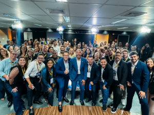 Com a presença de centenas de empresários, o evento teve como objetivo conectar empreendedores brasileiros a investidores internacionais.