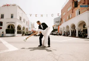 JCPenney faz a temporada de casamento com um orçamento em meio a uma reviravolta