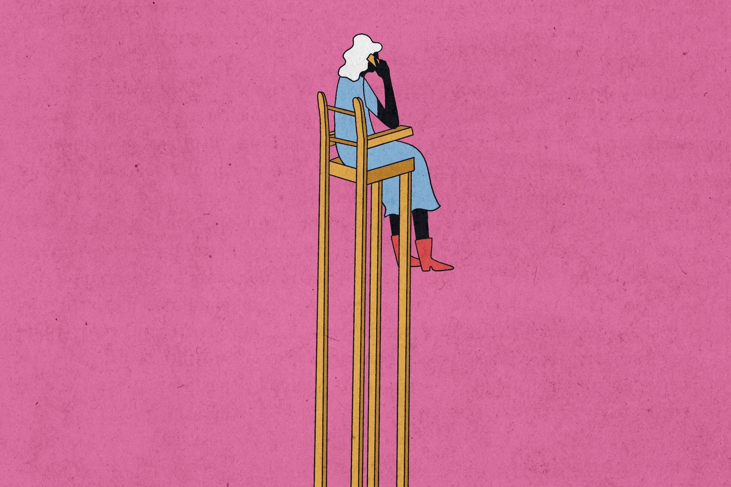 Em um fundo rosa, ilustração de mulher sentada falando ao telefone numa cadeira tão alta que não podemos ver o chão