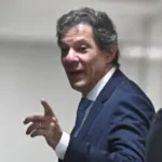 Aumento de impostos anunciado em novo pacote do governo pode desestimular investimentos no país, dizem especialistas.