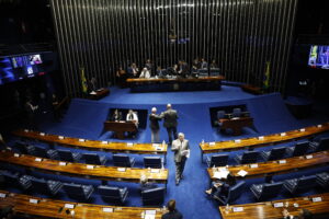 Aprovada legítima defesa por uso de arma contra invasor - 01/07/2025 - Cotidiano