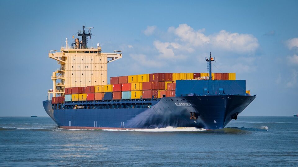 Exportações podem cair R$ 128 bilhões com tarifaço de Trump