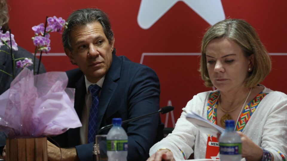 Gleisi e Haddad deixaram de divergir sobre cobrança de impostos