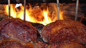 Tarifaço pode derrubar preços de café e carne no Brasil
