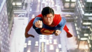 Para o alto e avante: Superman volta à essência e à fórmula de sucesso (ingênuo e otimista)