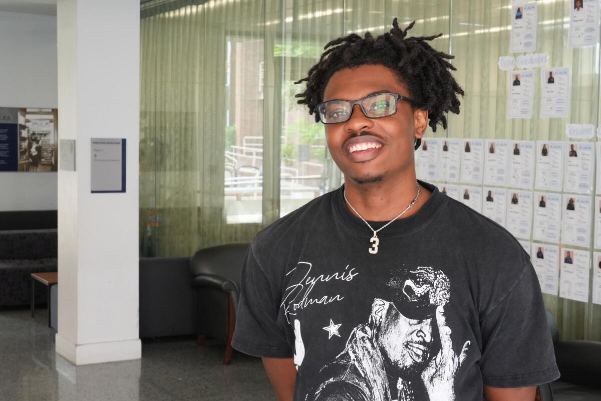 Bryan Wheatley se formou na Prairie View A&M University no ano passado com um diploma em sociologia.