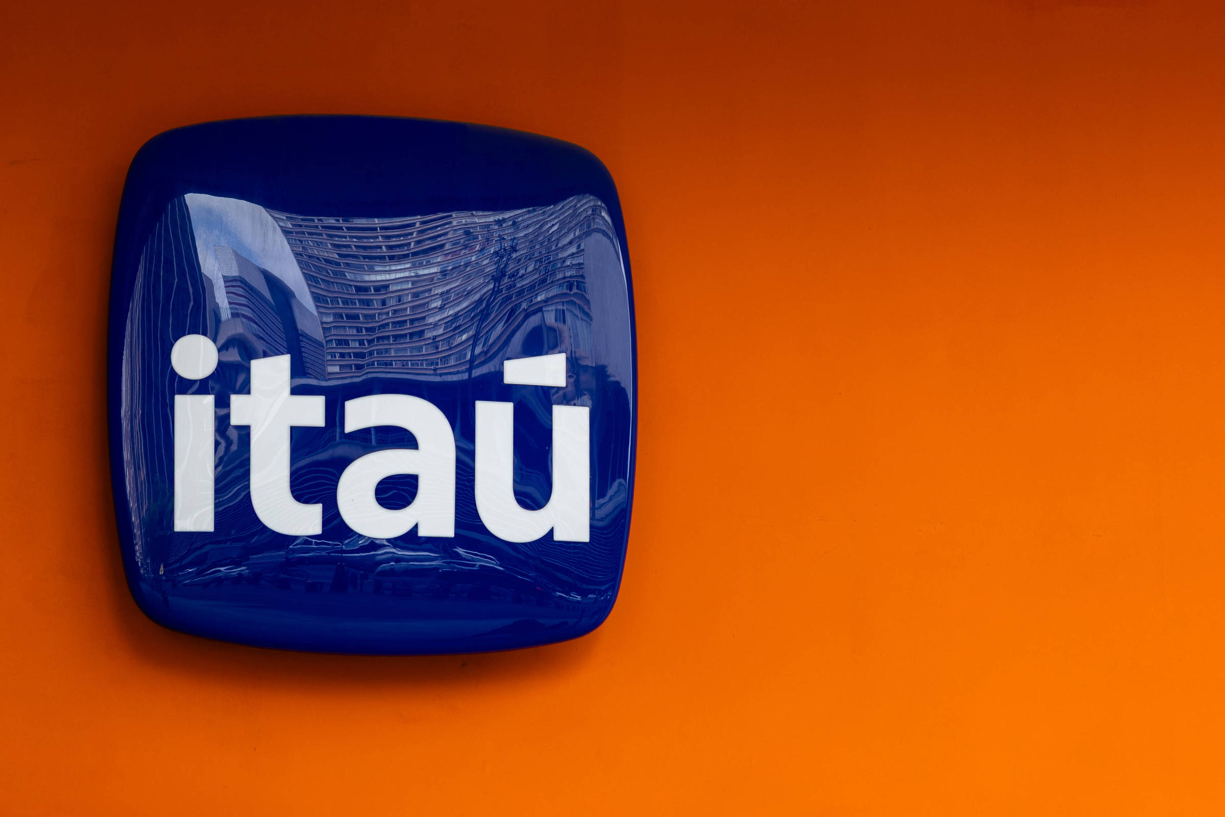 Fachada de agência do Banco do Itaú