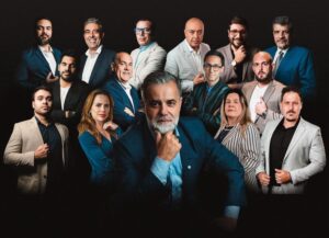 Conselheiros formados pela Advisory Board Institute, da esquerda para direita começando de cima: Gabriel Padron, Leonardo Andrade, Ricardo Marafon, Jean Pierre de Lima, Rafael Incao, Walter Henrique, Vinicius Aguiar, Nilson Morsch, Felipe Novais, Henrique Perdomo, Paulo Victor Pimentel, Camila Fragoso, Márcio Giacobelli, Carolina Kaderli e André Maluf.