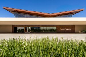 Sem filas e com alta gastronomia: os lounges ultraVIPs ganham espaço nos aeroportos