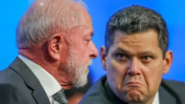 Alcolumbre não gostou que Lula indicou Messias ao STF. E decidiu pôr em votação uma pauta-bomba que custará centenas de bilhões de reais aos contribuintes.