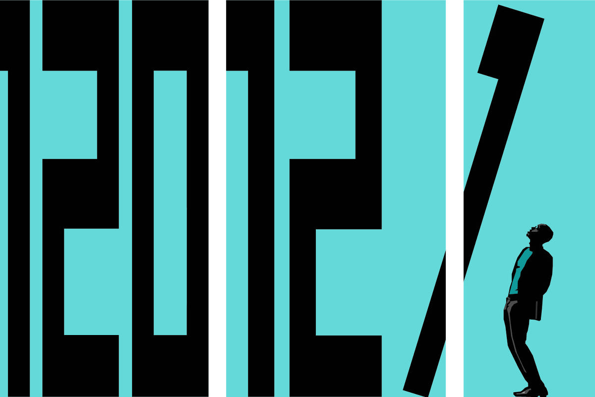 Uma pessoa observa uma sequência de números enormes.