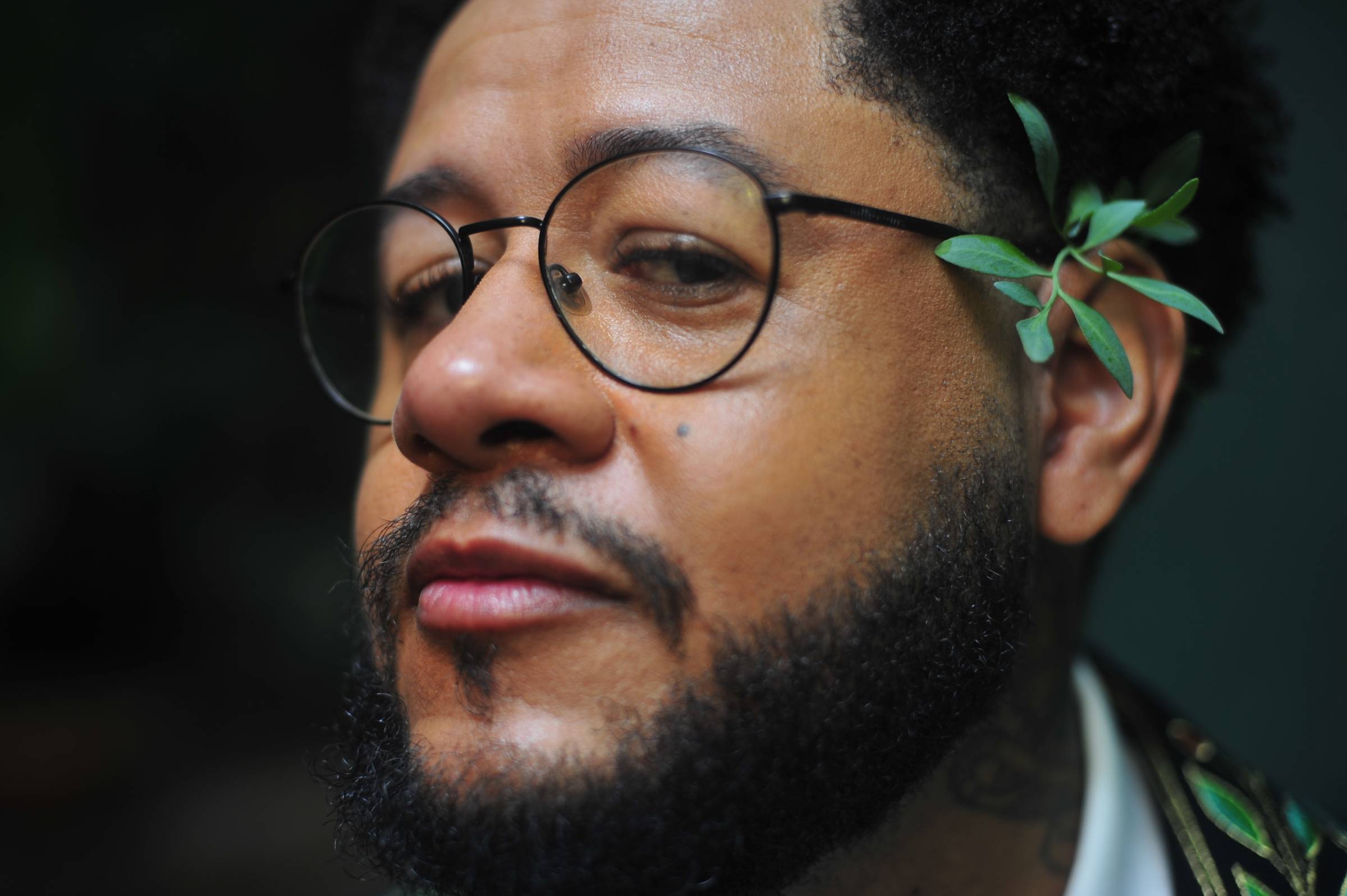 Emicida volta ao rap para encarar luto e quem um dia foi – 11/12/2025 – Sons da Perifa