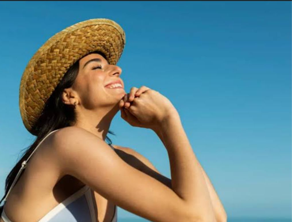 Verão 2025: Como Proteger a Pele e Evitar Envelhecimento Acelerado na Estação Mais Quente do Ano