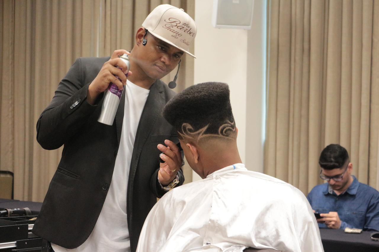 Inovação na estética masculina afro impulsiona novos nichos e movimenta o mercado de beleza no Brasil