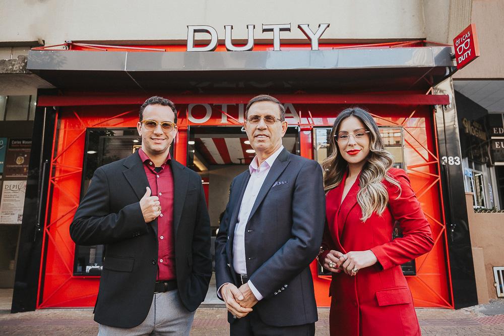 Bilionário Carlos Wizard Entra no Mercado Óptico Brasileiro com Investimento na Rede DUTY