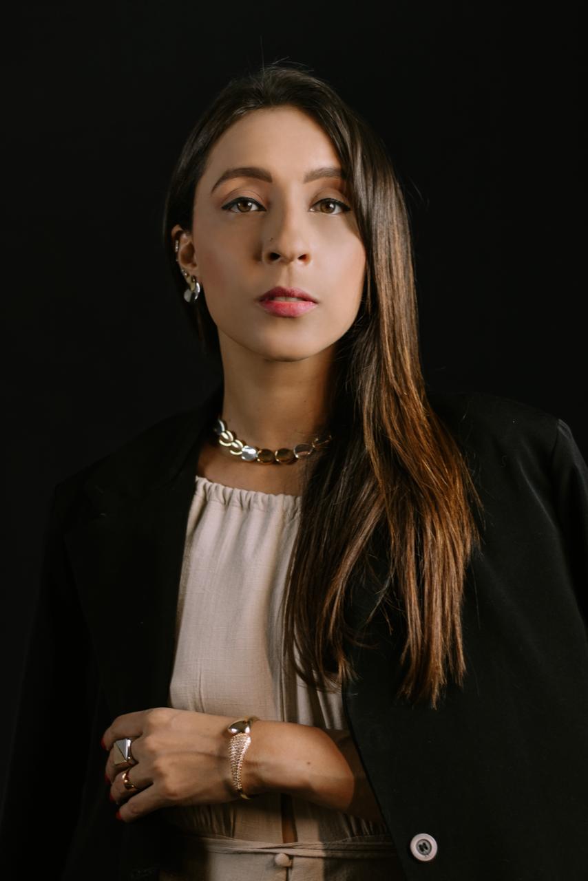Carolliny Soares Estrategista de negócios e especialista em marketing de performance, é destaque Edição de Fevereiro de 2026 da Forbes Latina