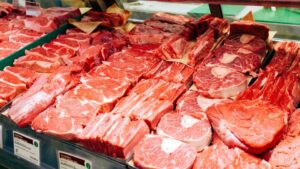 Como a nova tarifa da China sobre carne pode impactar o Brasil