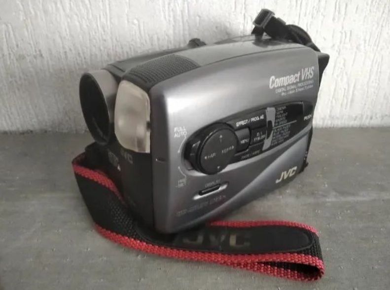 Que fim levou a JVC, pioneira dos aparelhos de VHS e inventora da vitrola?