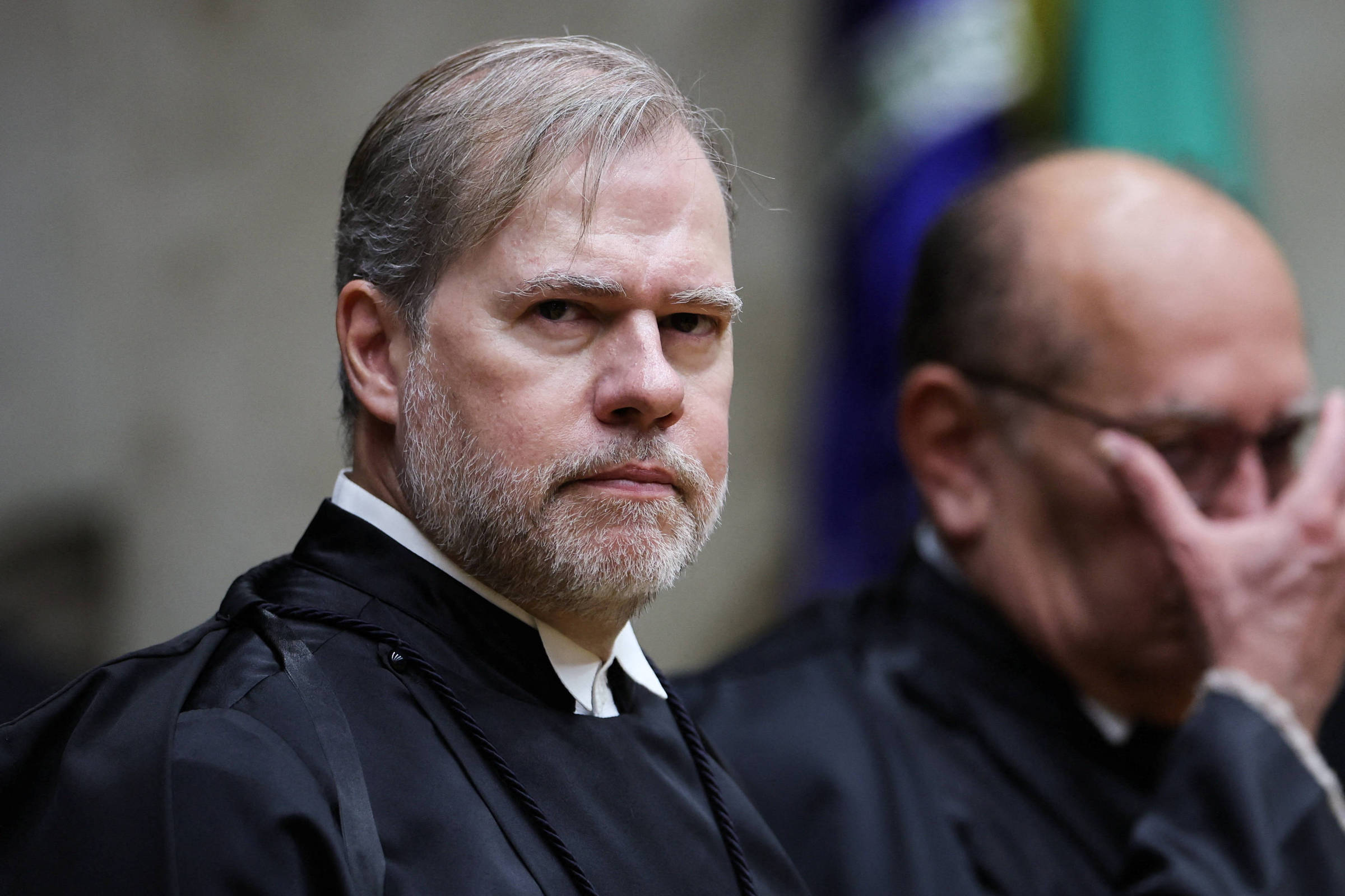 Viagem de Toffoli com advogado gera debate ética na OAB-SP – 07/02/2026 – Política