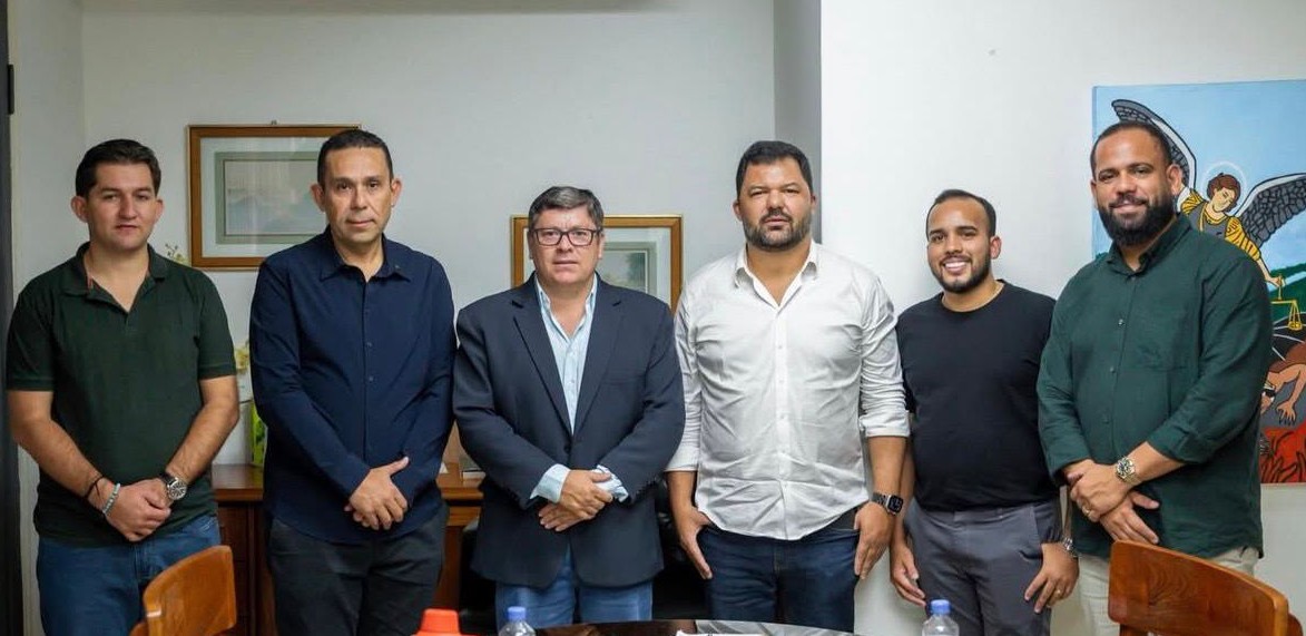 Parceria Estratégica entre Empresas Brasileiras e Paraguaias Impulsiona Negócios e Logística em Ciudad del Este