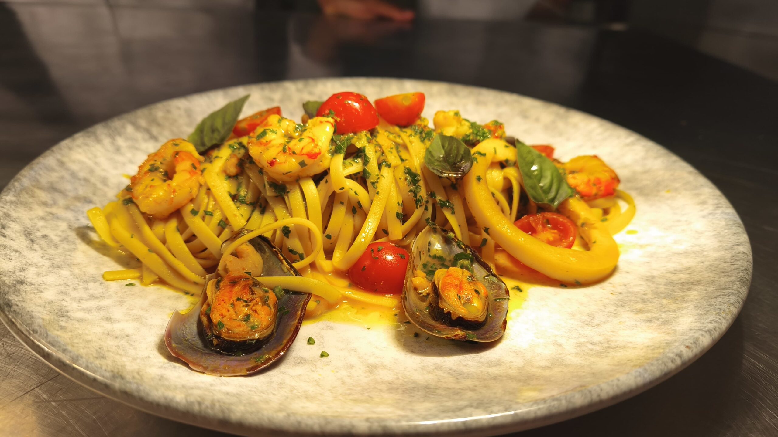 Yvá Gastronomia apresenta novo cardápio executivo com experiência sensorial e homenagens especiais ao Mês das Mulheres