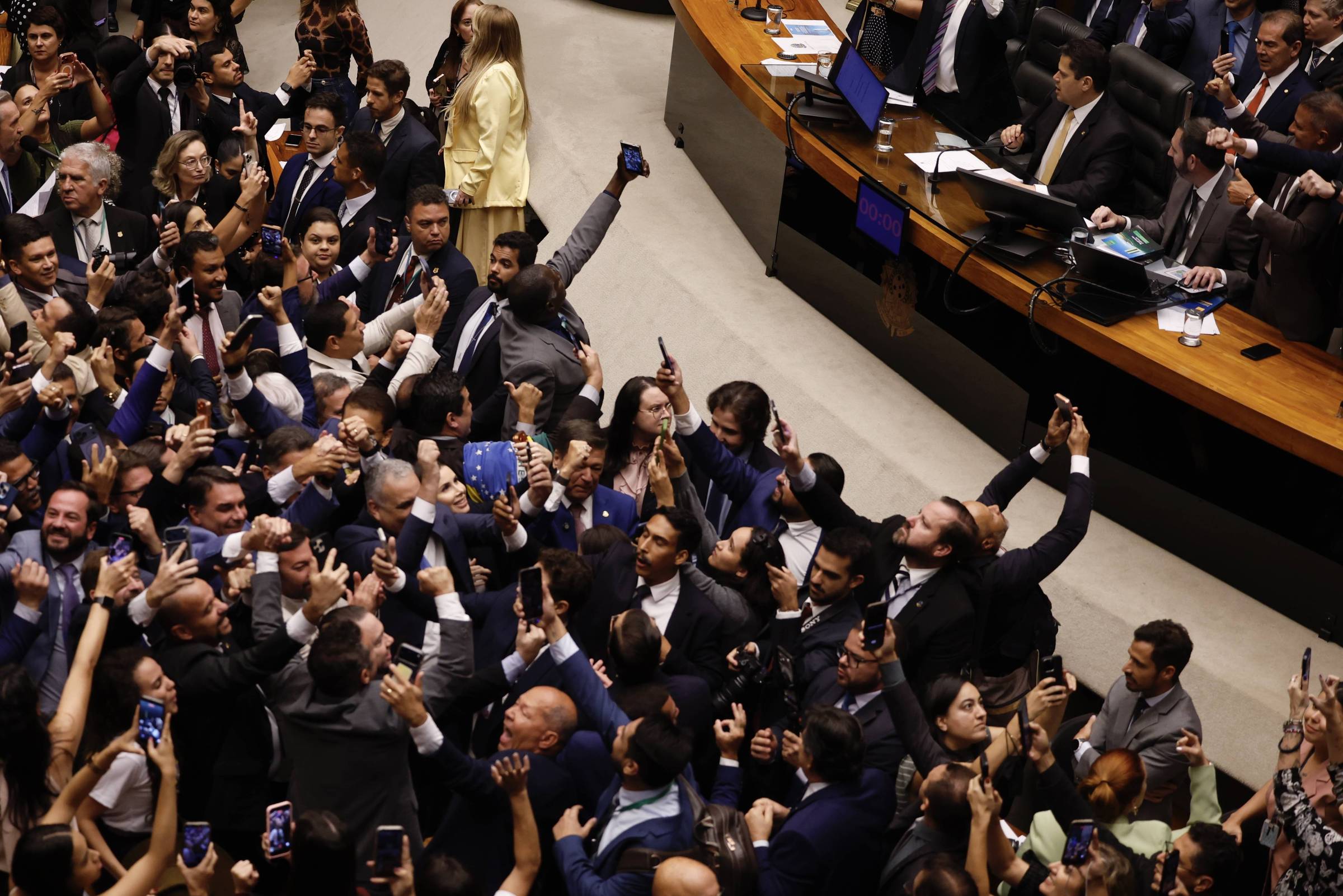 ‘Cadeia continua valendo só para pobre’, diz leitora sobre projeto que reduz pena de Bolsonaro – 30/04/2026 – Painel do Leitor
