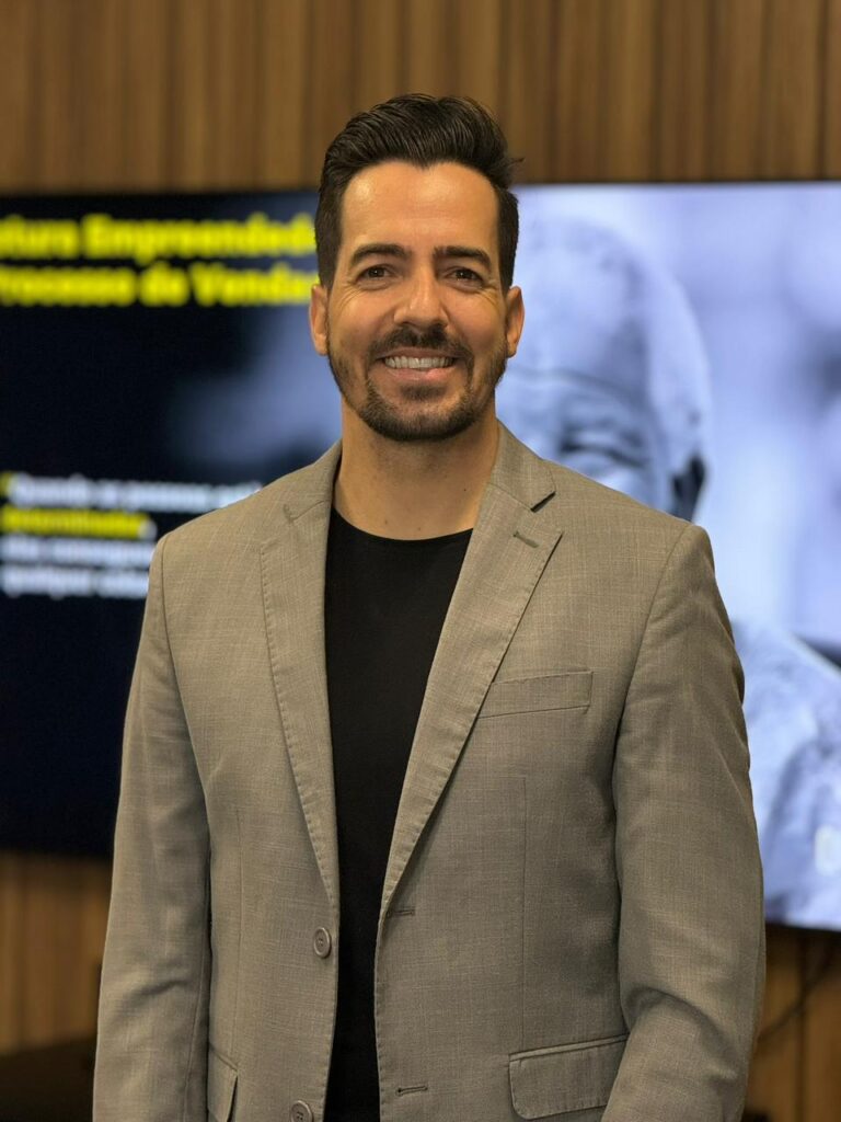 Marcelo Sales1