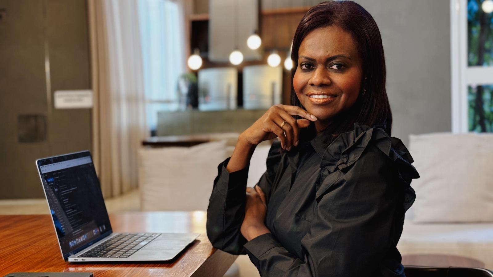 Priscilla de Jesus será homenageada por trajetória dedicada à formação de líderes e transformação de pessoas