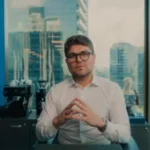 O empreendedor Tallis Gomes afirma que disciplina militar o ajudou a empreender e ter sucesso