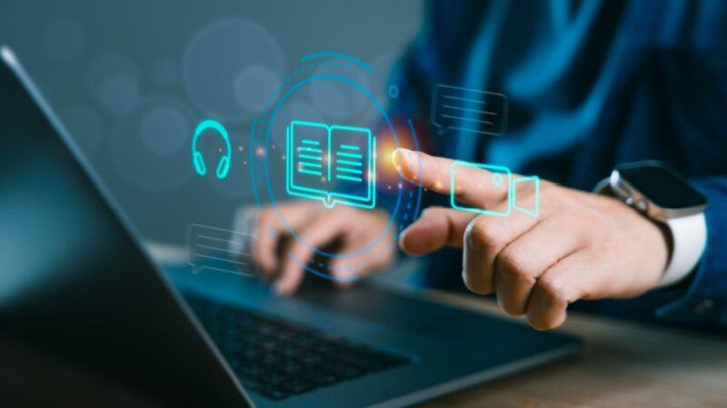 Treinamento de simulação sem VR - Indústria de eLearning