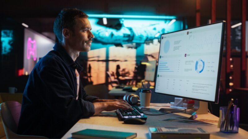O que torna as plataformas LMS que priorizam o desktop obsoletas hoje?
