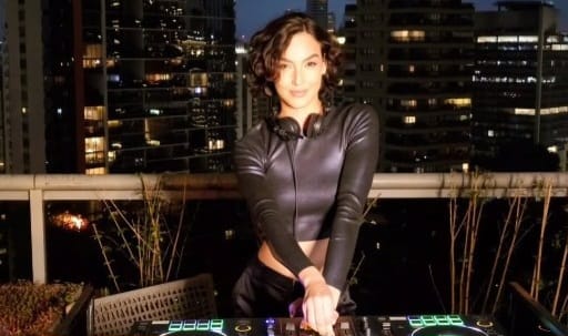 300 Sky Bar recebe DJ Mary Gripa em mais uma noite de destaque na cena premium paulistana
