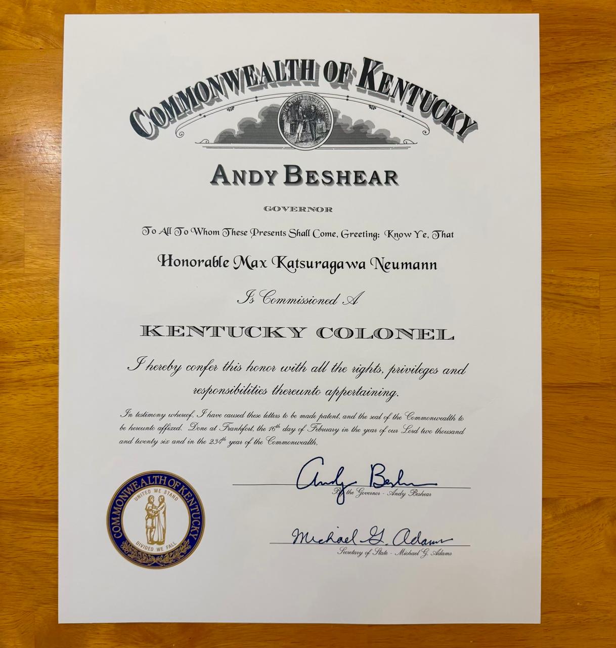 Brasileiro Max Katsuragawa Neumann recebe título de Kentucky Colonel, uma das mais altas honrarias civis dos Estados Unidos