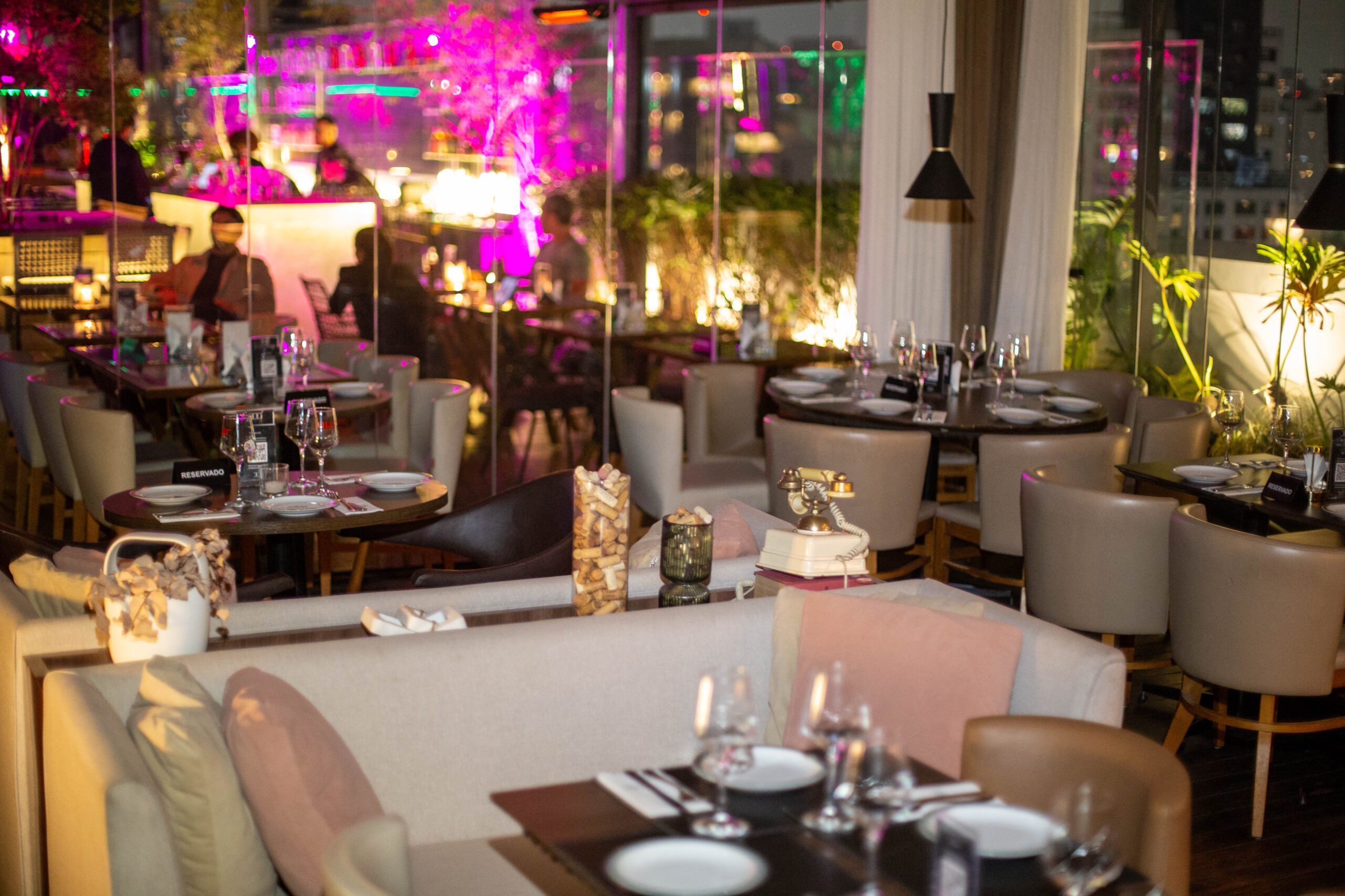 300 Sky Bar reúne estrutura, gastronomia e sofisticação para eventos exclusivos em São Paulo
