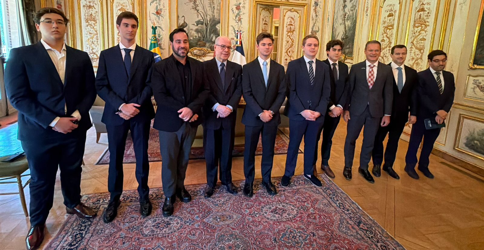 Após missão internacional, Protagonistas do Brasil reúne jovens líderes na XP Inc. para encontro com Caio Megale