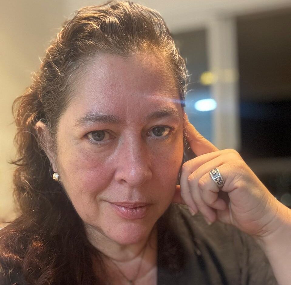 Escritora de fronteira, Alicia Vivíana Mendez recebe Título de Notório Saber em Literatura Latino-Americana