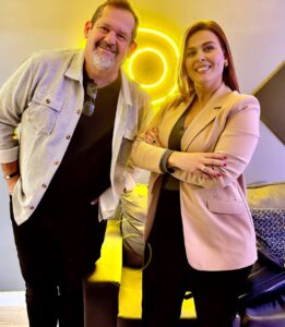 Mauro Cezar e Débora Moraes