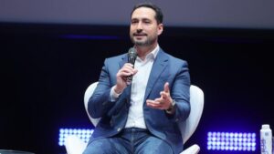 NeoSummit Ia na Real - painel O Novo Ecossistema da Mobilidade Elétrica - Bruno Lasansky, da Localiza