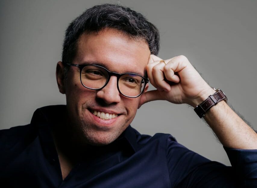 Empresário brasileiro Luiz Eduardo Moreira leva expertise nacional à LABACE, um dos maiores eventos da aviação mundial