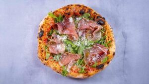De Salerno para a Serra da Mantiqueira: como Dani Branca virou o melhor pizzaiolo do Brasil